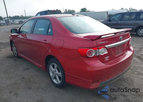 2011 Toyota Corolla S z USA, uszkodzony, nr VIN 2T1BU4EE6BC683758
